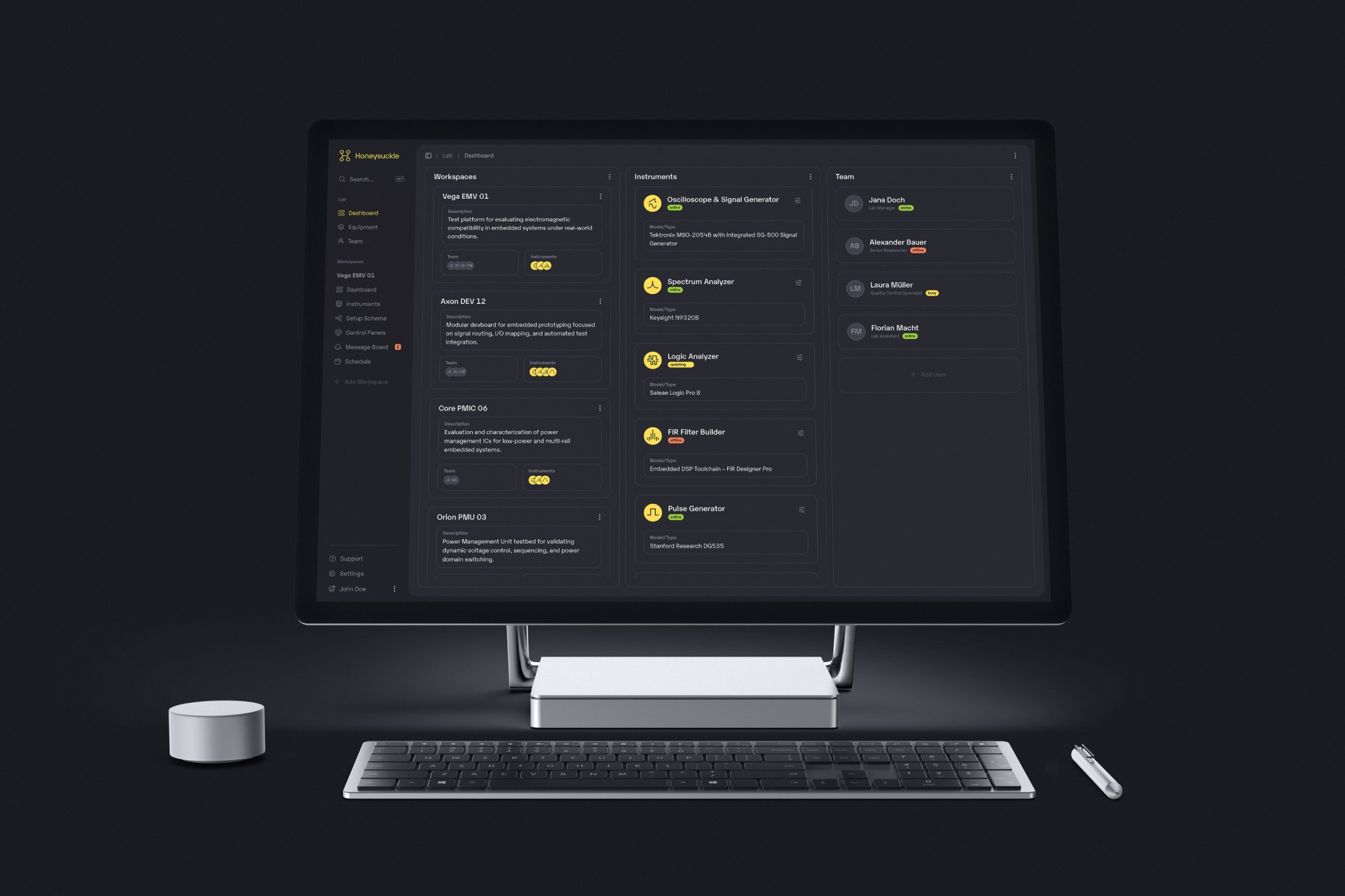 UI-Prototyp von Honeysuckle auf mehreren Desktop-Fenstern mit dunkler Oberfläche für Remote-Lab-Workflows und Gerätesteuerung.